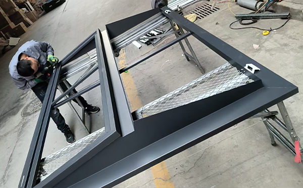 察布查尔排烟窗