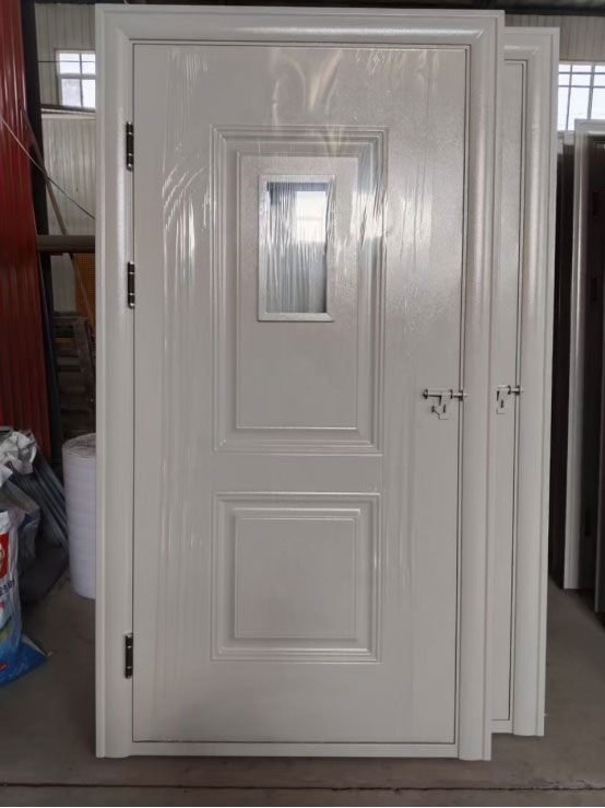 察布查尔学校教室门