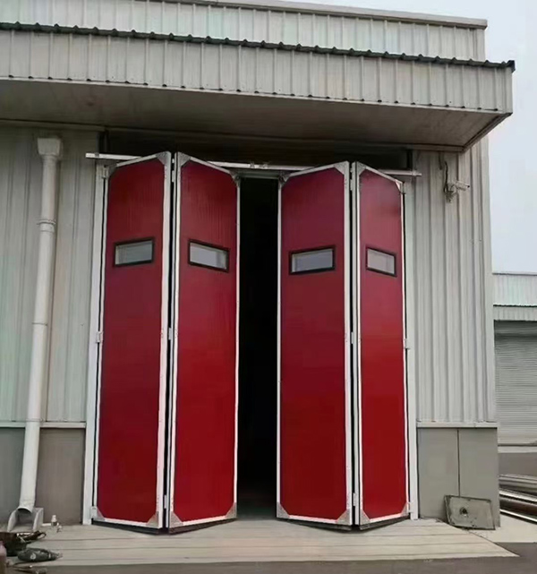 察布查尔工业折叠门在大型装配车间出入口的应用实例